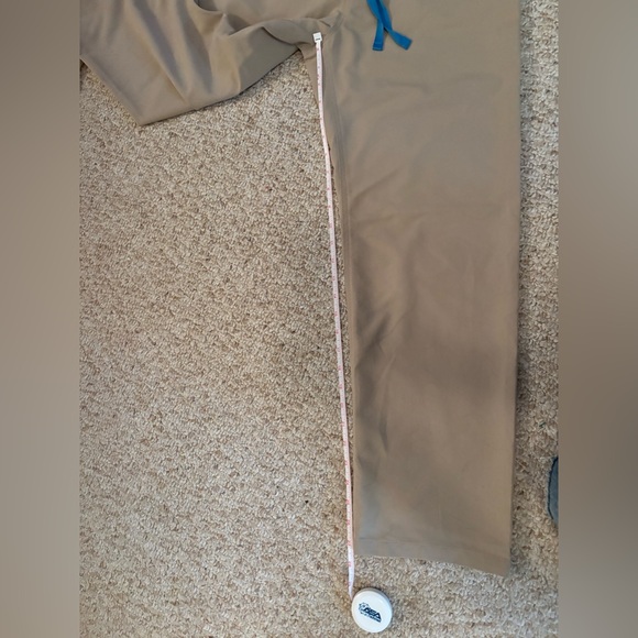 Figs scrub pants small/petite *LIMITED EDITION STYLE*different color than photo* - Picture 9 of 11